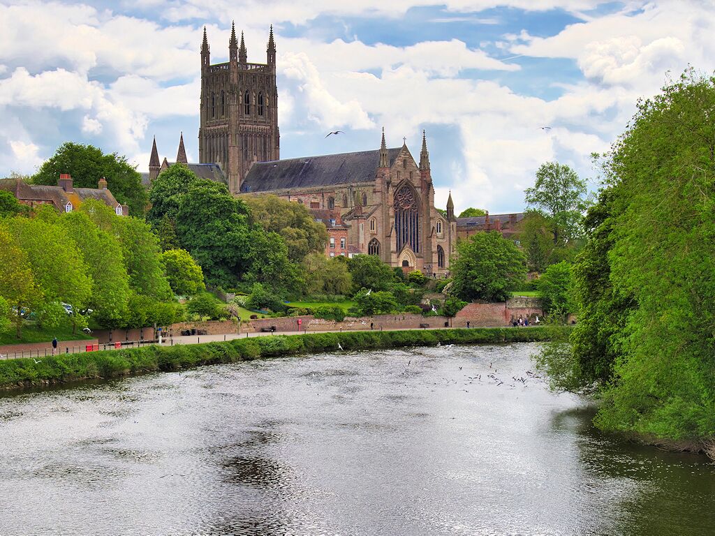 Worcester Cathedral beside the River Severn